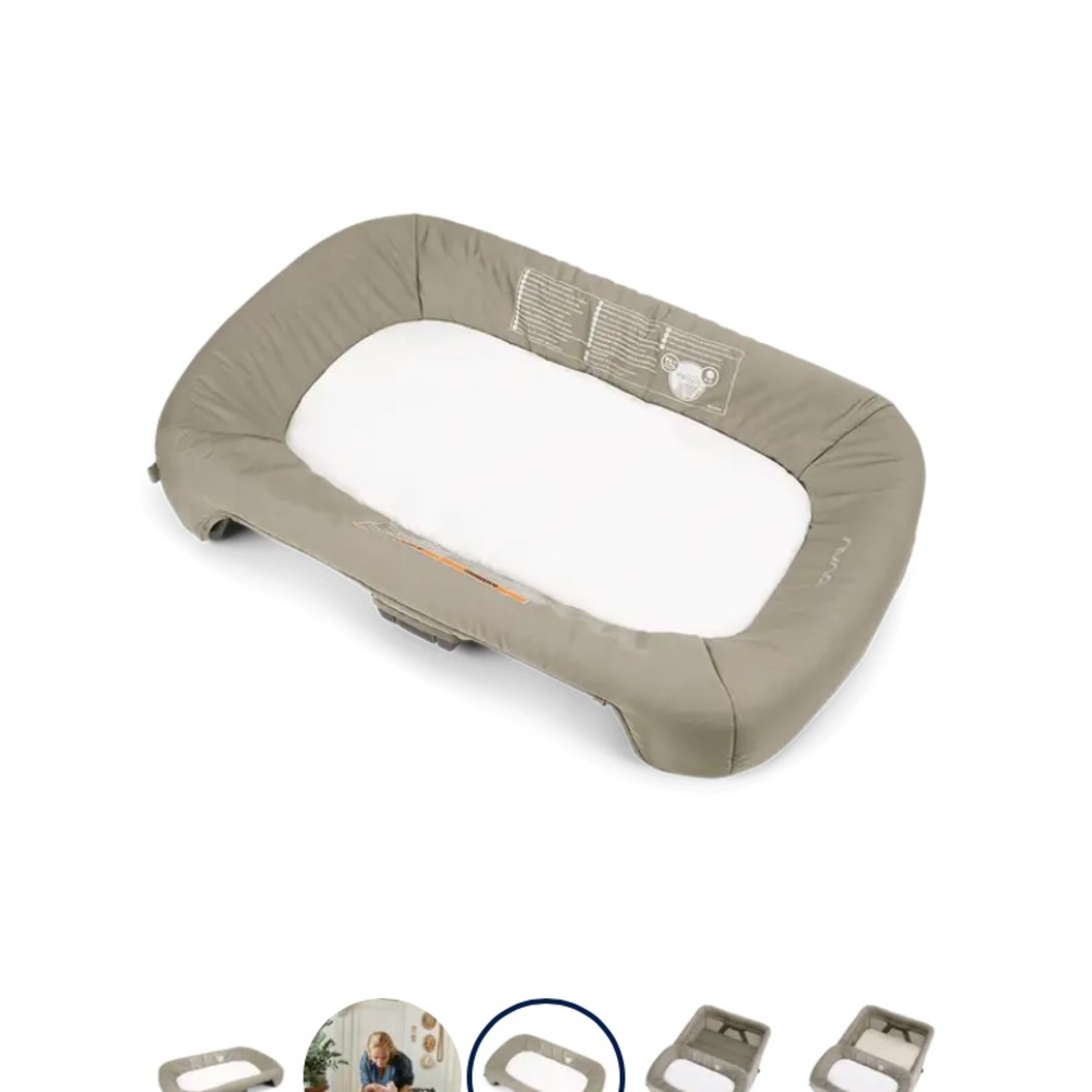 Nuna sena™ series changer Hazelwood BRAND NEW